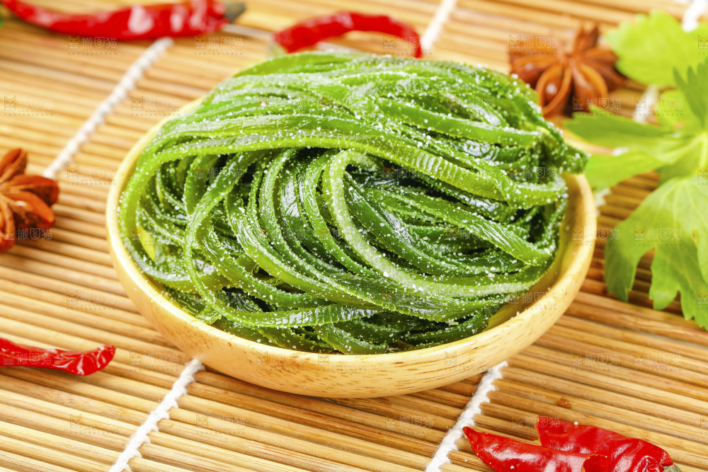 盘子里的荣成盐渍海带丝