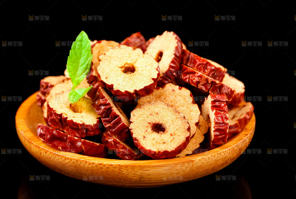 黑底上的红枣