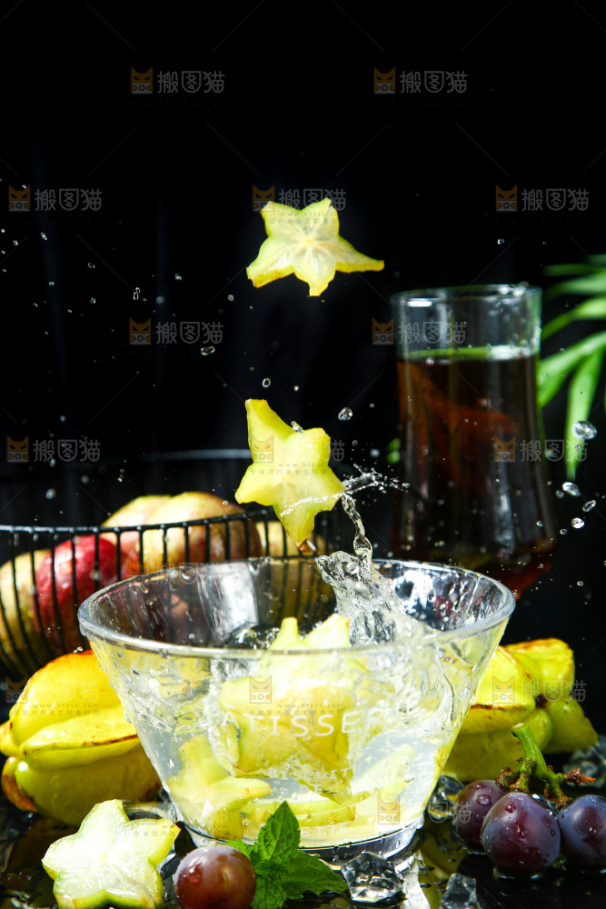 水中的杨桃