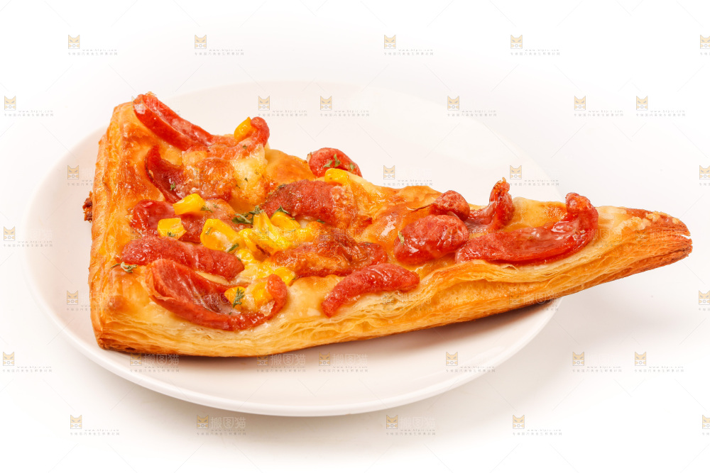 白底上放着一盘披萨