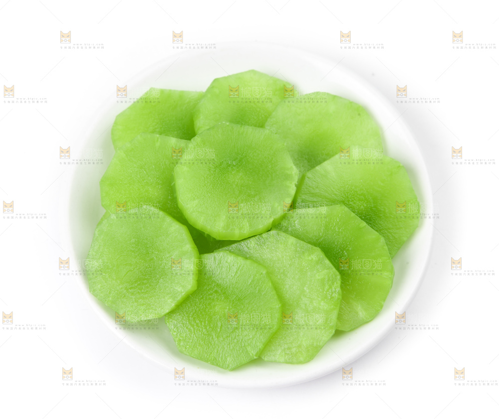 白底上摆放着莴苣