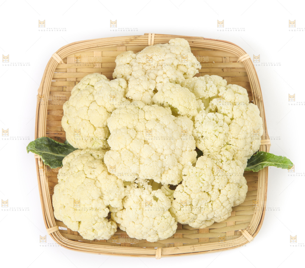 篮子里装着菜花