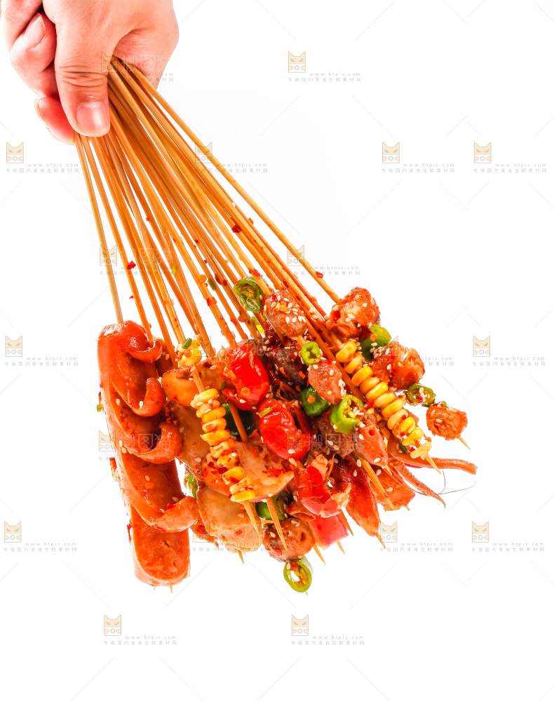 手拿钵钵鸡食材