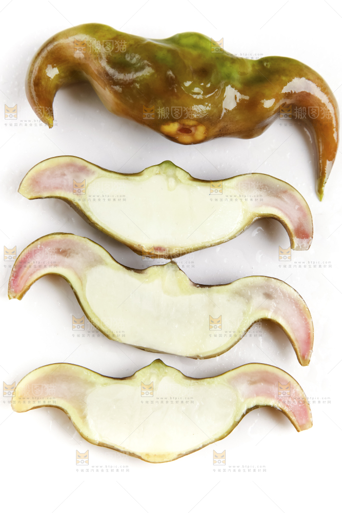 白底上放着洪湖菱角