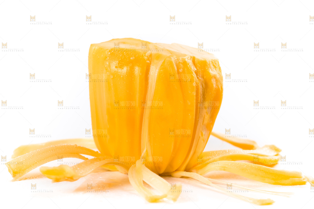 白底上摆放着红心菠萝蜜