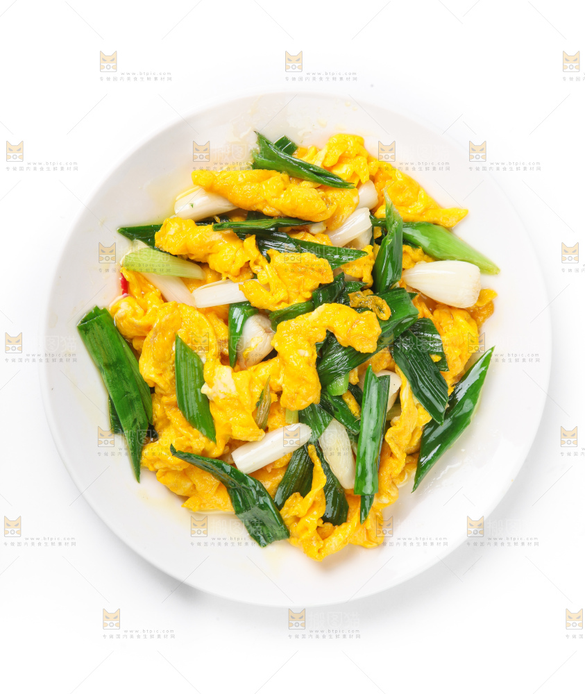 盘子里装蒜苗炒鸡蛋