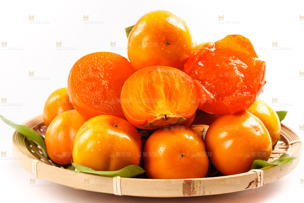 篮子里装着软柿子