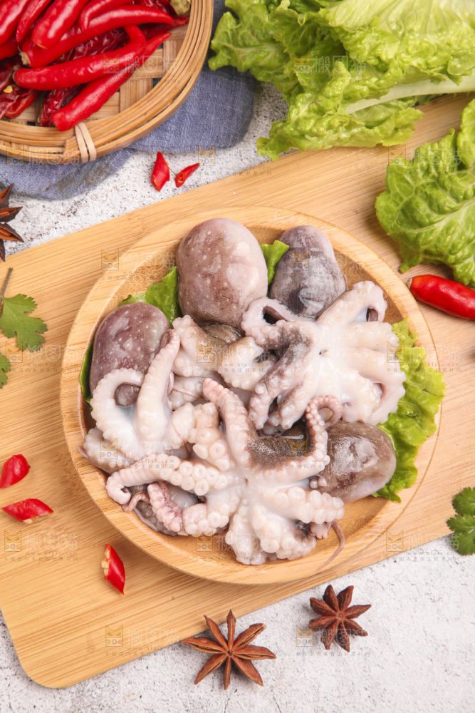 盘子里的八爪鱼