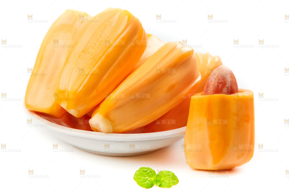 盘子里装着菠萝蜜