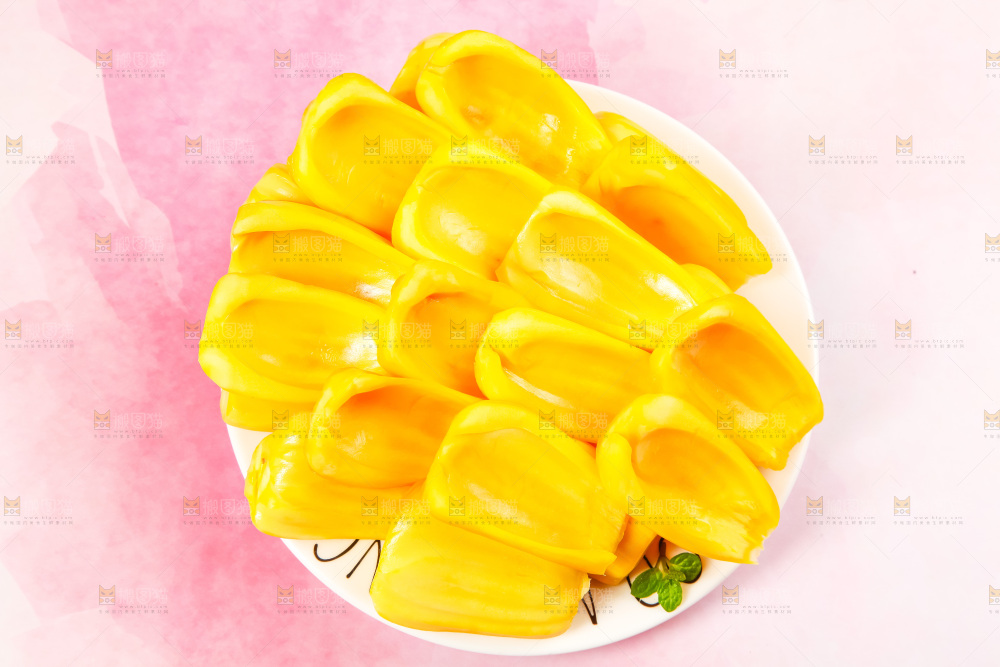 盘子里的泰国黄心菠萝蜜