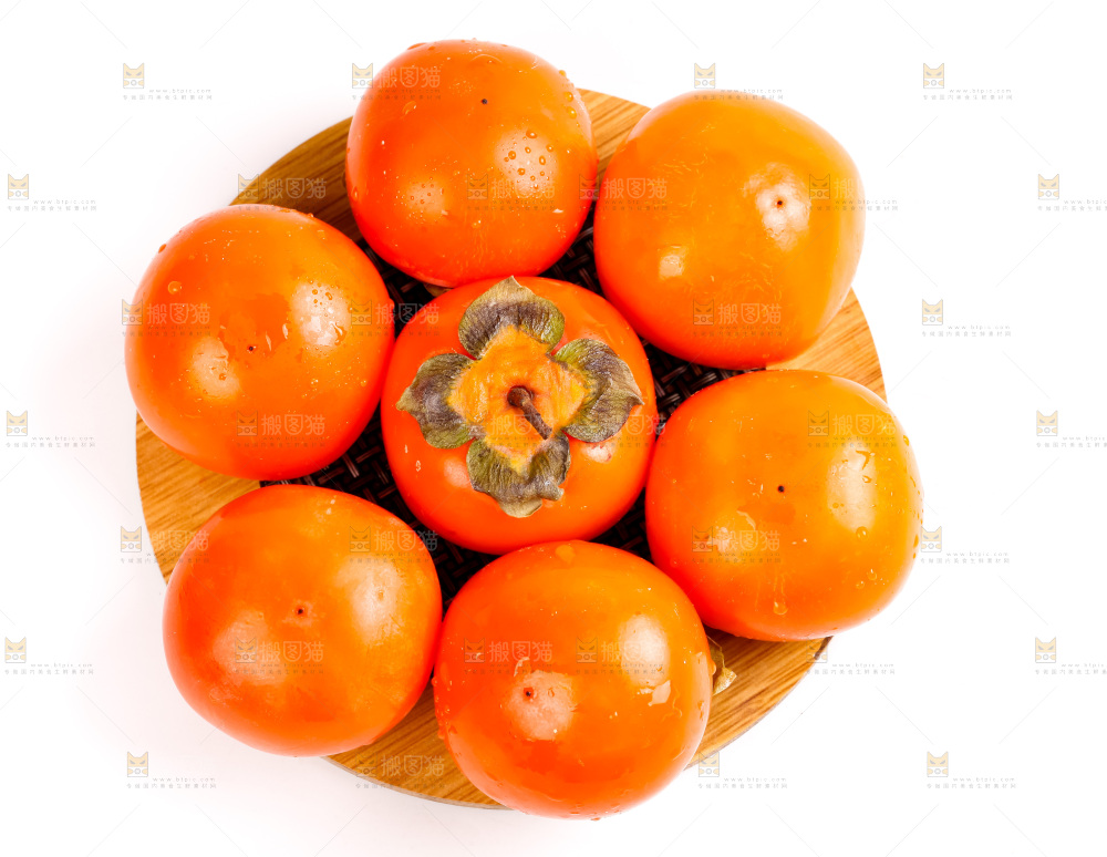 木板上的秋柿子