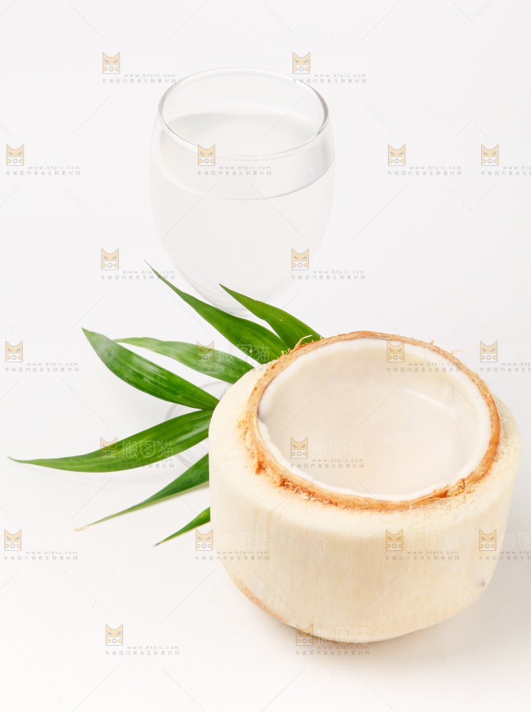 白底上的香水椰青