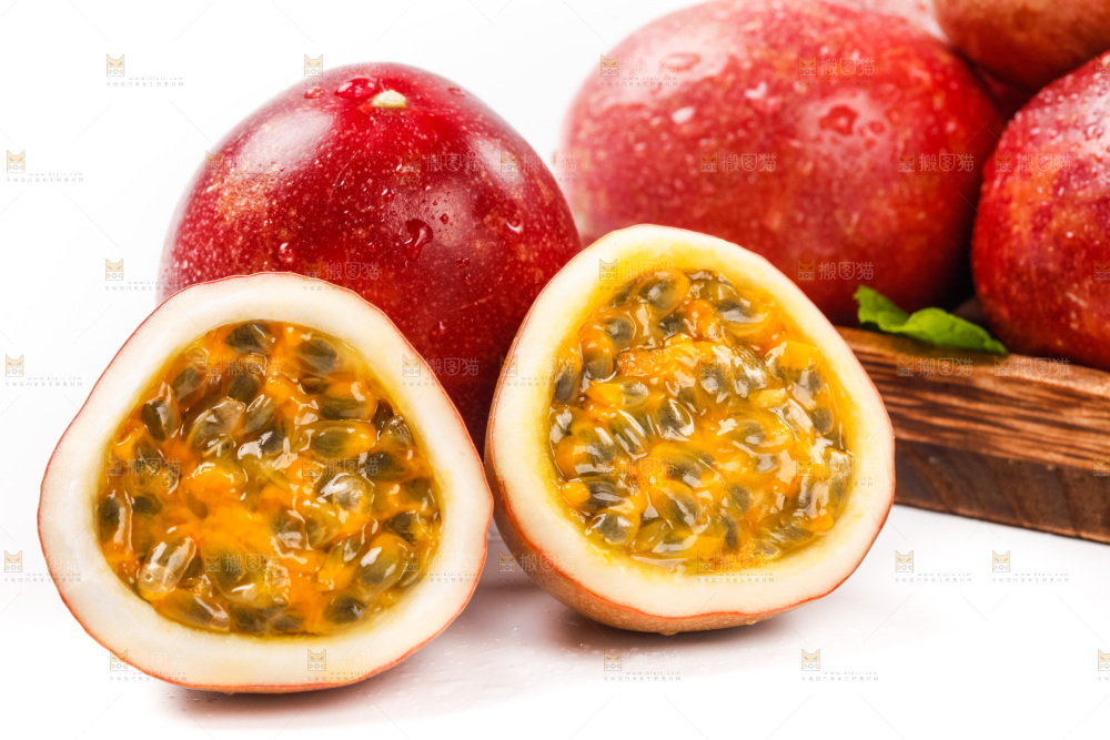 白底上放着广西百香果