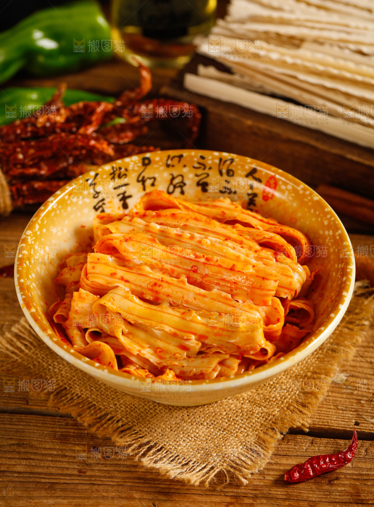碗里装着臊子面