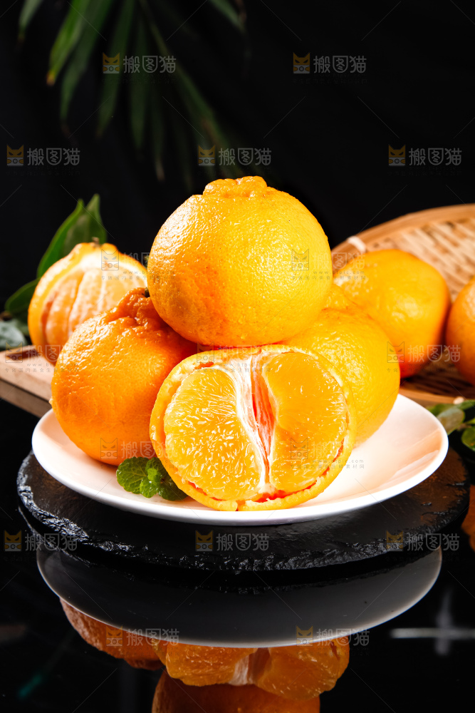 石板上放着一碟丑八怪