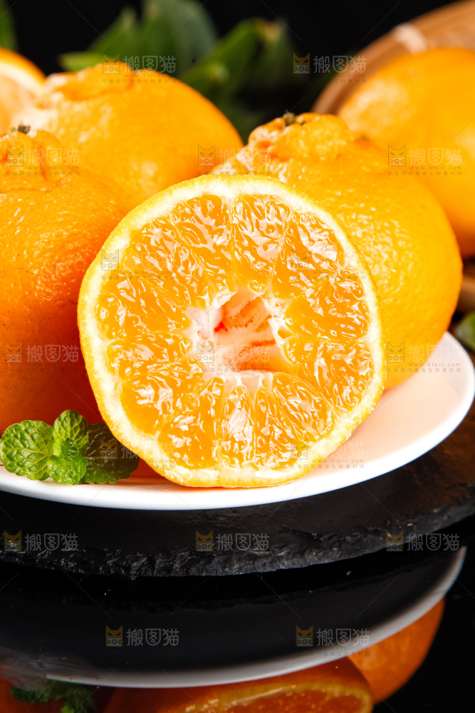 石板上放着一碟丑八怪
