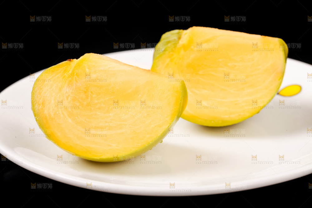 黑底上放着脆柿子