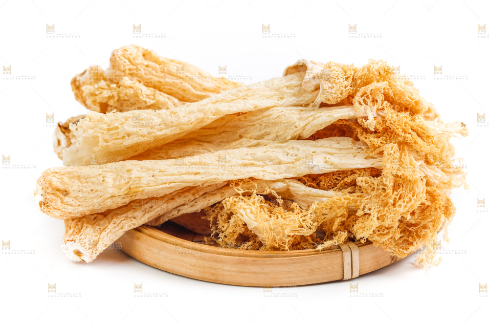 白底上的干竹荪
