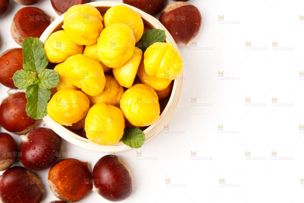 蒸笼里装着迁西板栗