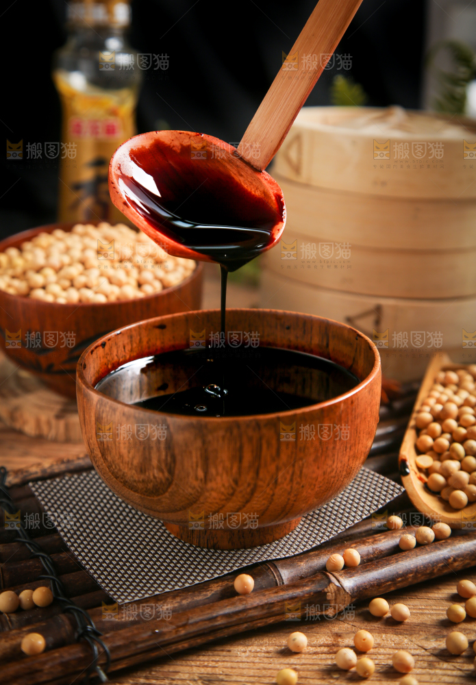 碗里装着酱油