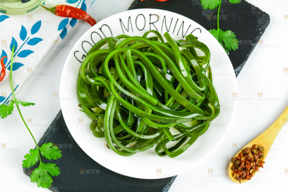 盘子里的海带丝