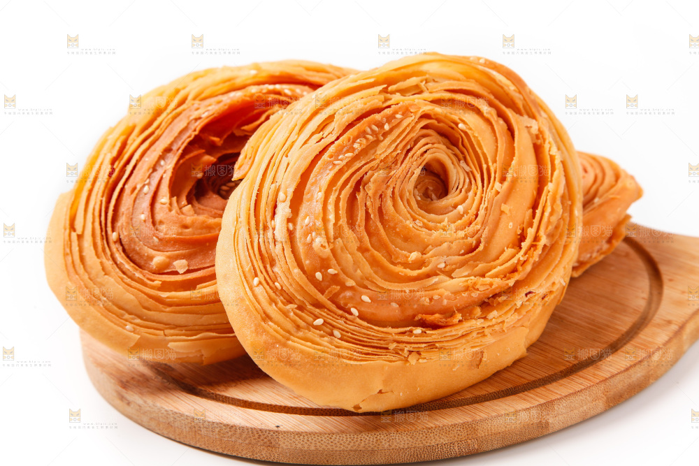 白底上的手撕面包