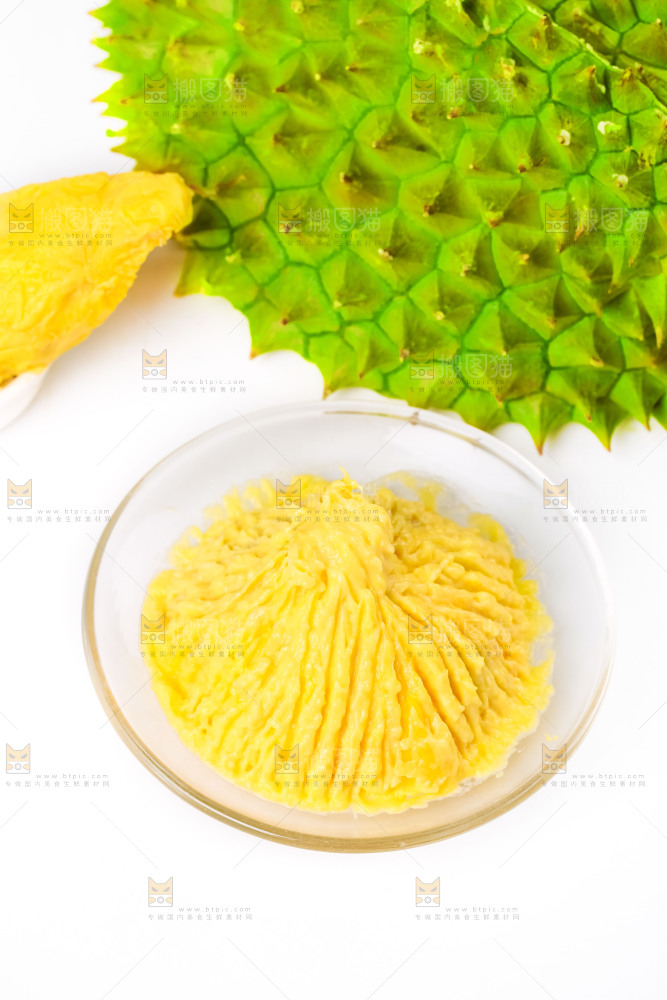 碗里的榴莲果肉