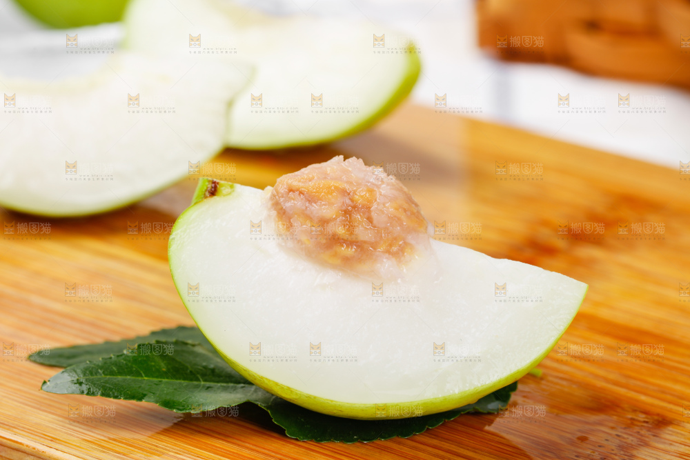 木板上的牛奶大青枣