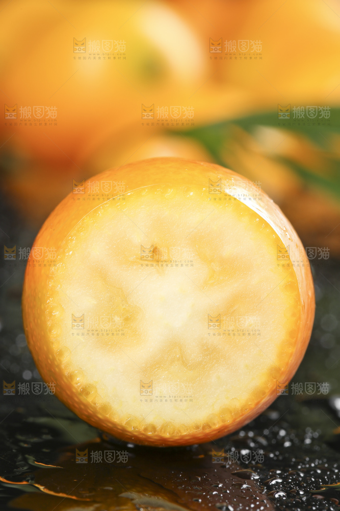 黑石板上的广西金钱橘