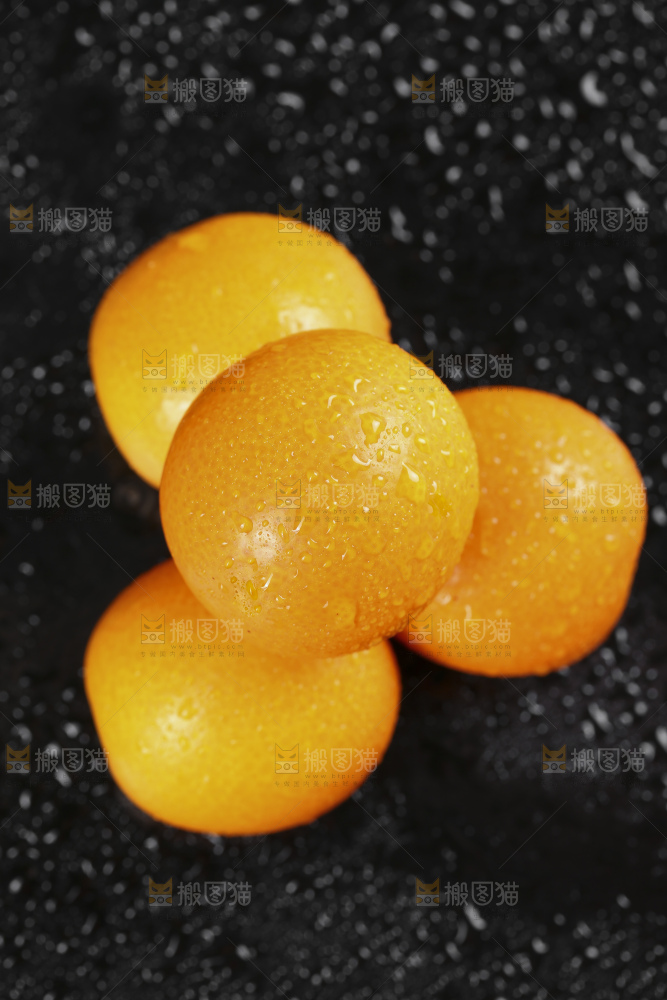 黑石板上的广西金钱橘