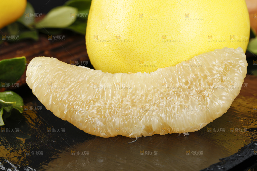石板上的福建白肉蜜柚