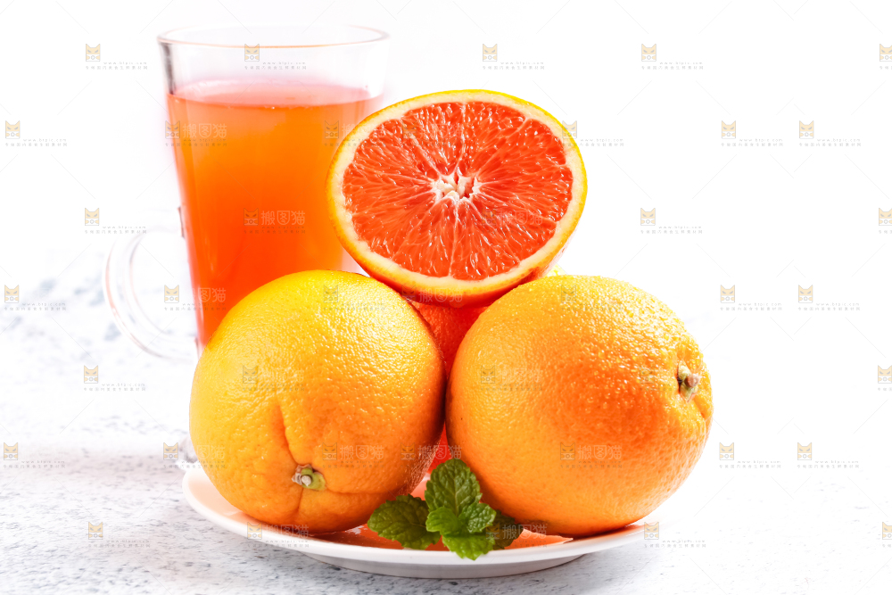 盘子里的橙子