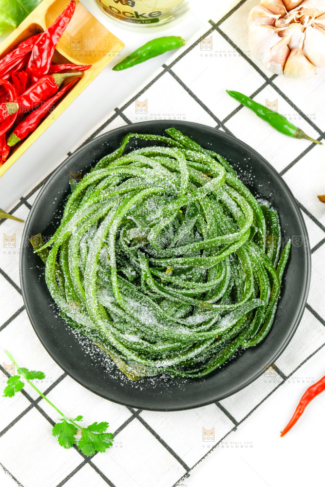 白格子上的海带丝