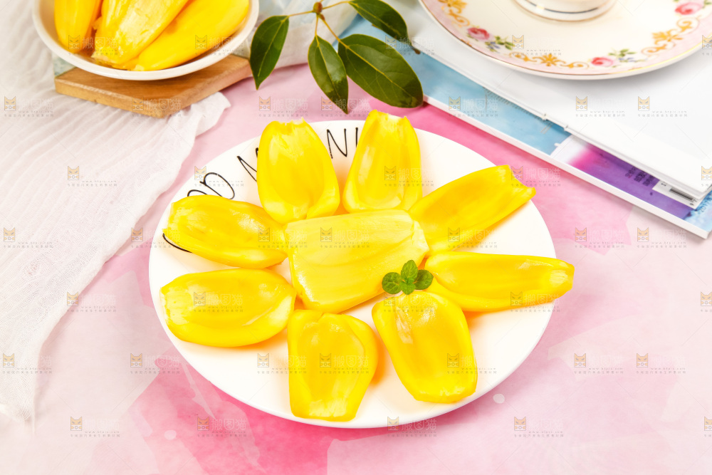 盘子里的泰国黄心菠萝蜜