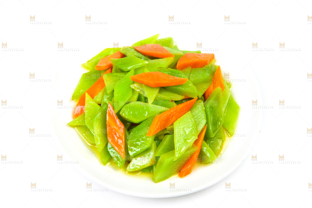 盘子装着炒莴苣