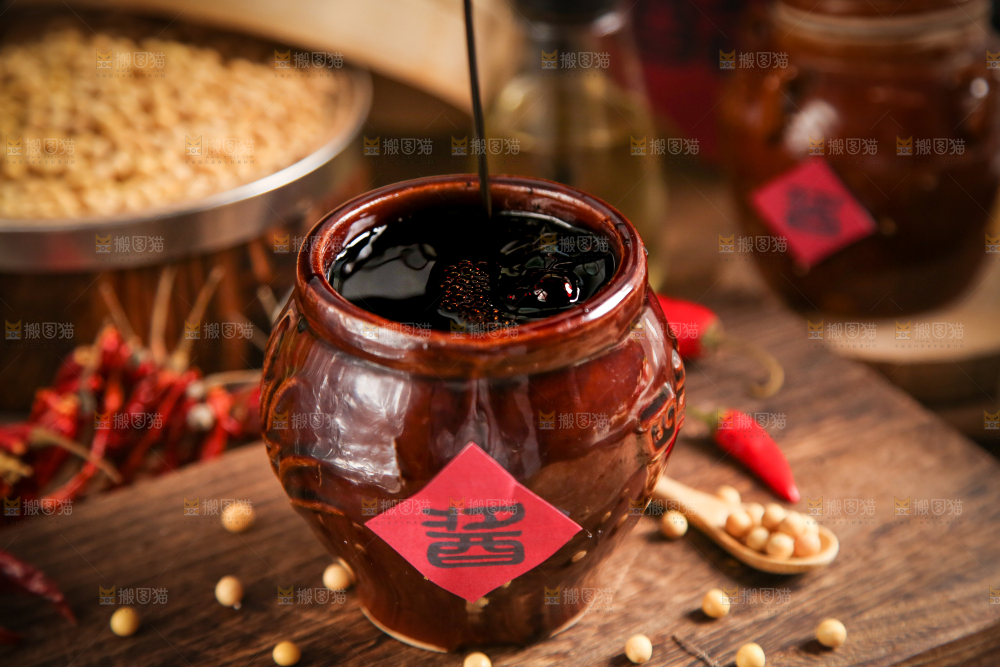 碗里装着酱油
