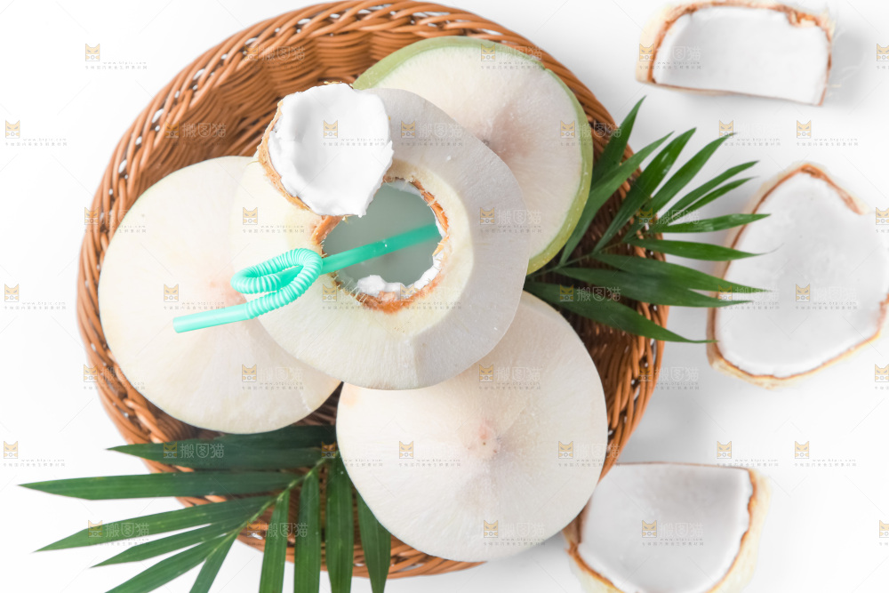 篮子里装着香水椰青