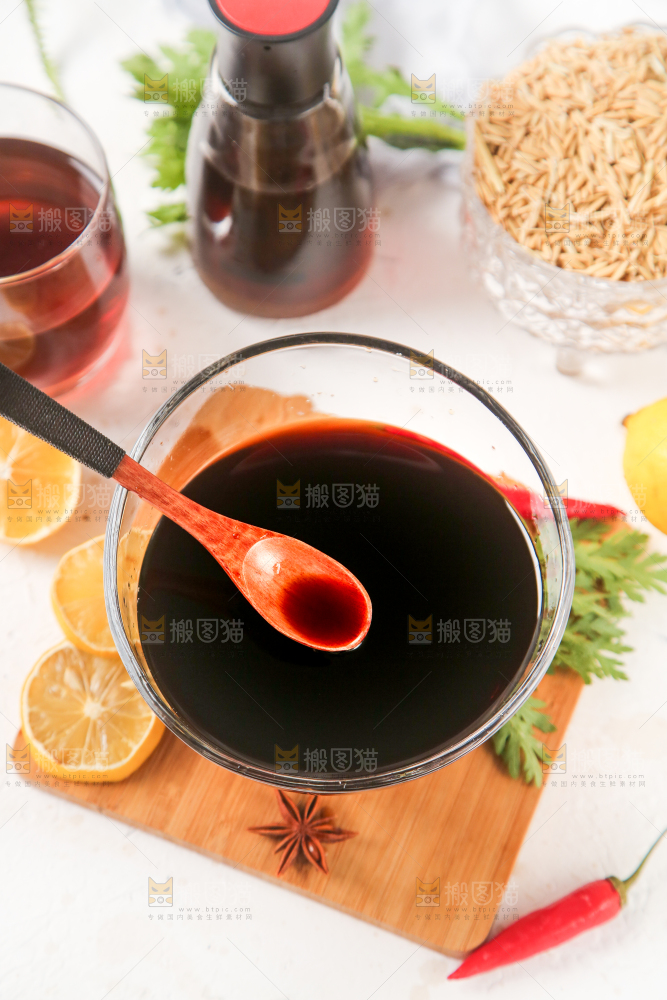 碗里装着陈醋