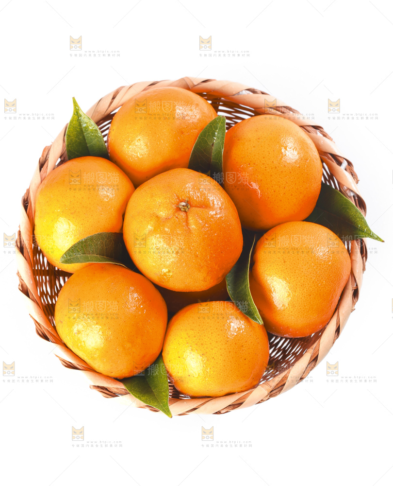 白底上放着椪柑