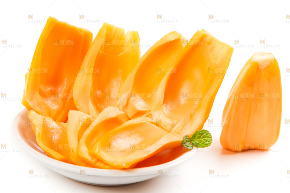 盘子里装着菠萝蜜