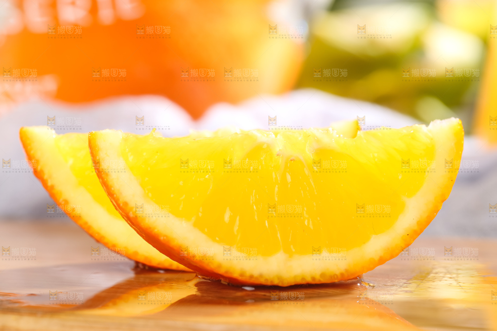 黄板子上的冰糖橙