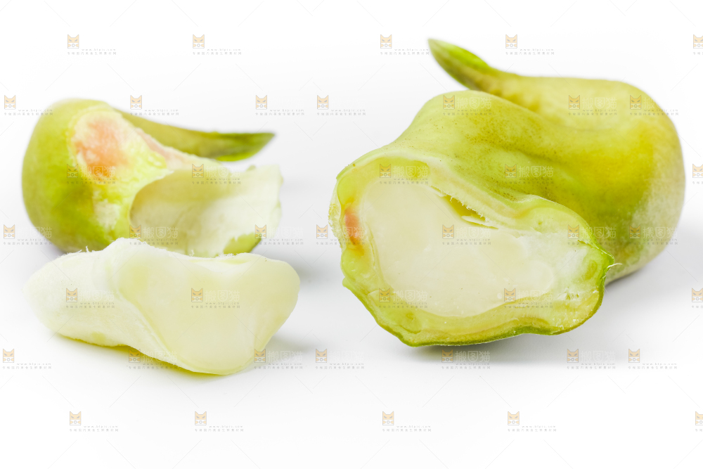 白底上放着洪湖菱角
