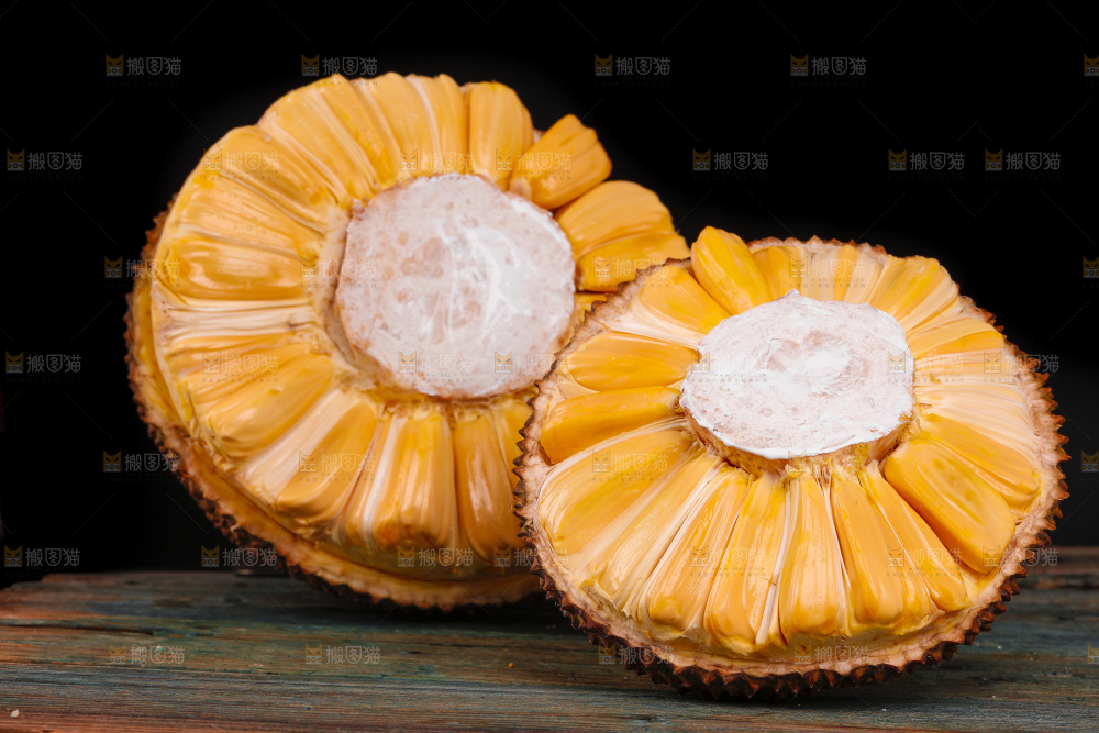 黑底上的红肉菠萝蜜