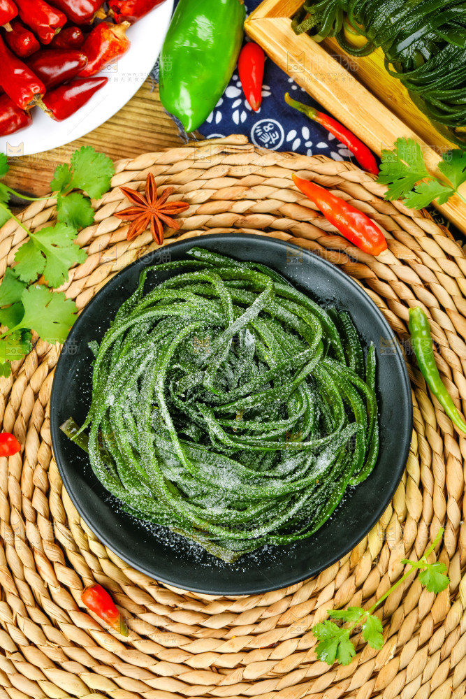 竹底上的海带丝