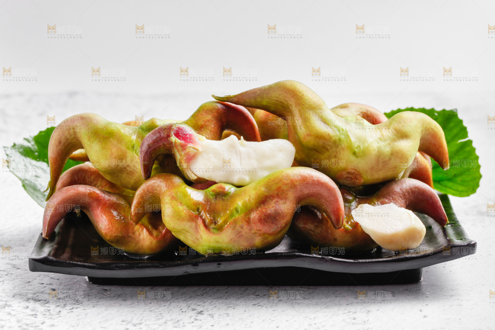 盘子里的菱角