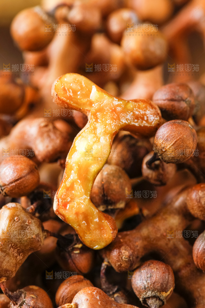 深底上的拐枣果
