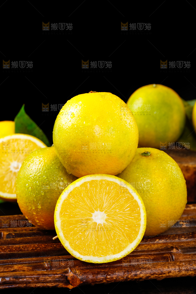 木底上放着云南实建褚橙