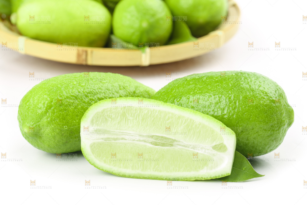 白底上一堆海南无籽香水柠檬