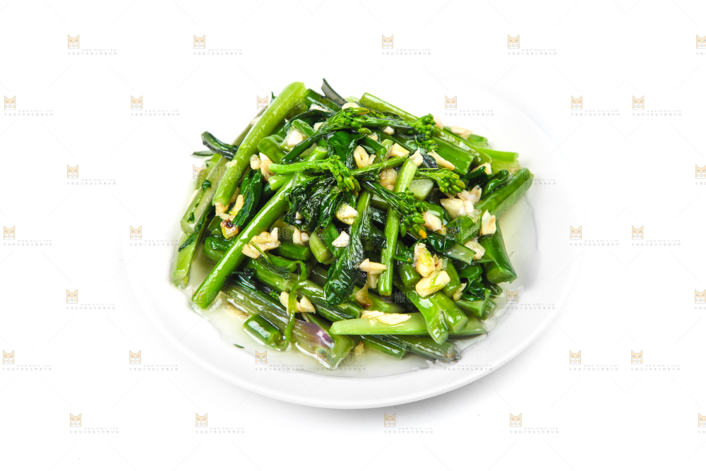 盘子里装着炒菜薹