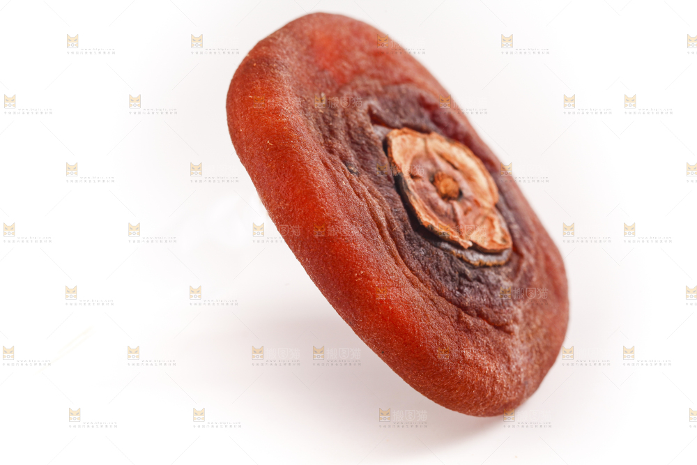 白底上放着柿饼
